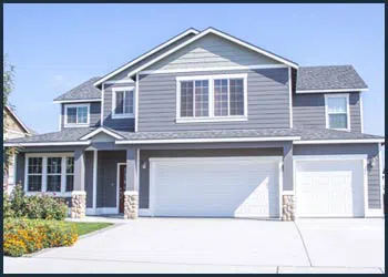 Garage Doors Store Repairs Mequon, WI 262-295-2001 - cont-gdr-residential-08m